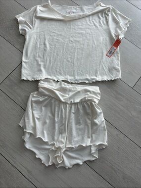Colsie Cream Ruffle Lounge Shorts Set